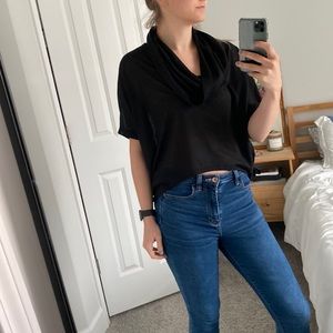 Hinge Black Top